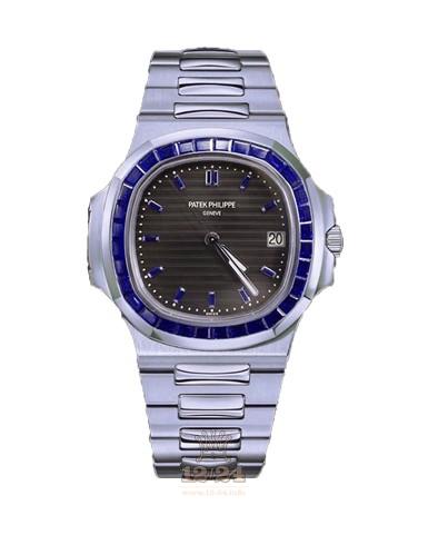 Patek Philippe Nautilus Watch 5711/111P 40 mm Platinum Case Black Dial